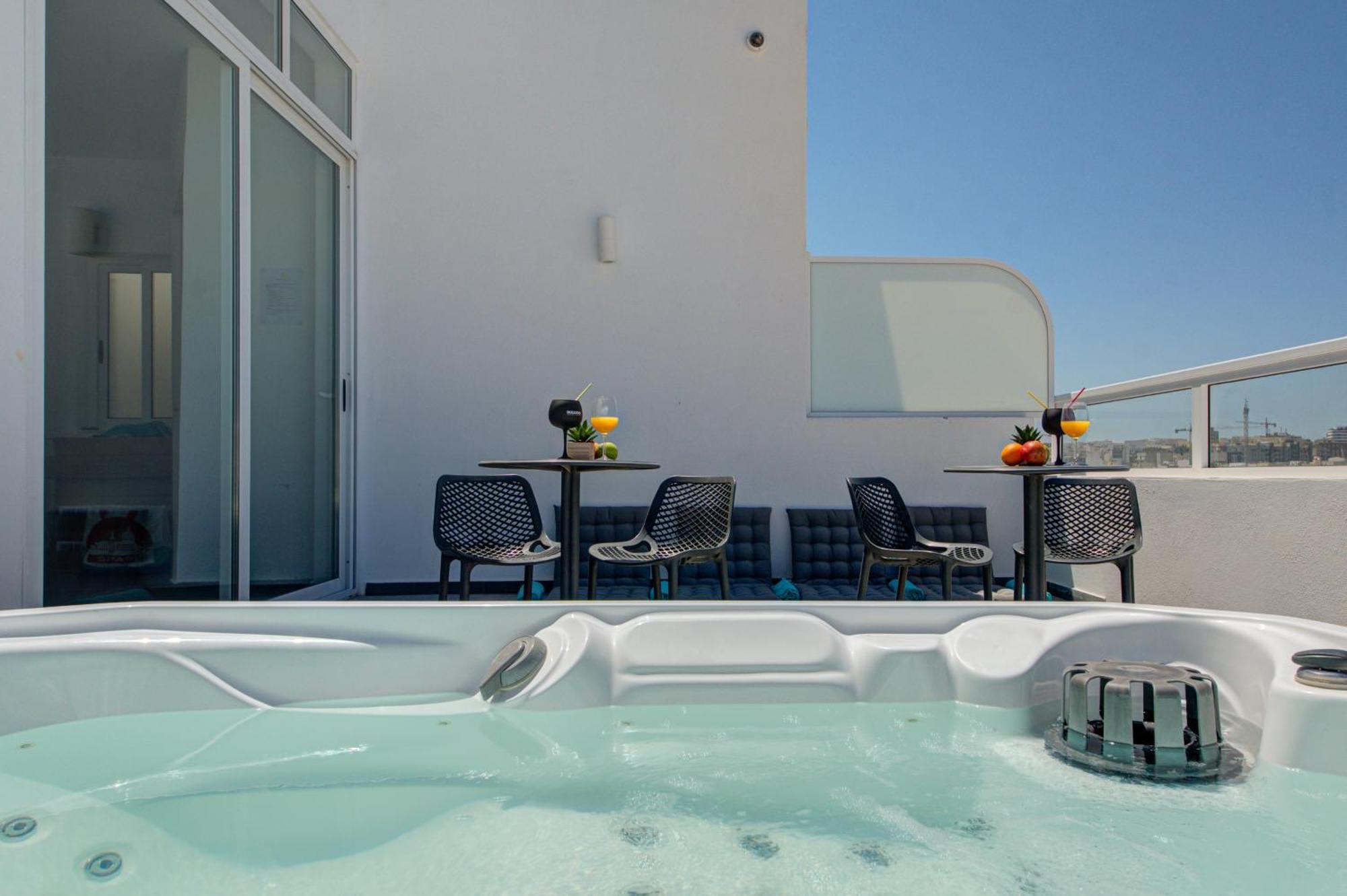 Marina Suites & Apartments - Self Catering - By Tritoni Hotels Gzira Dış mekan fotoğraf