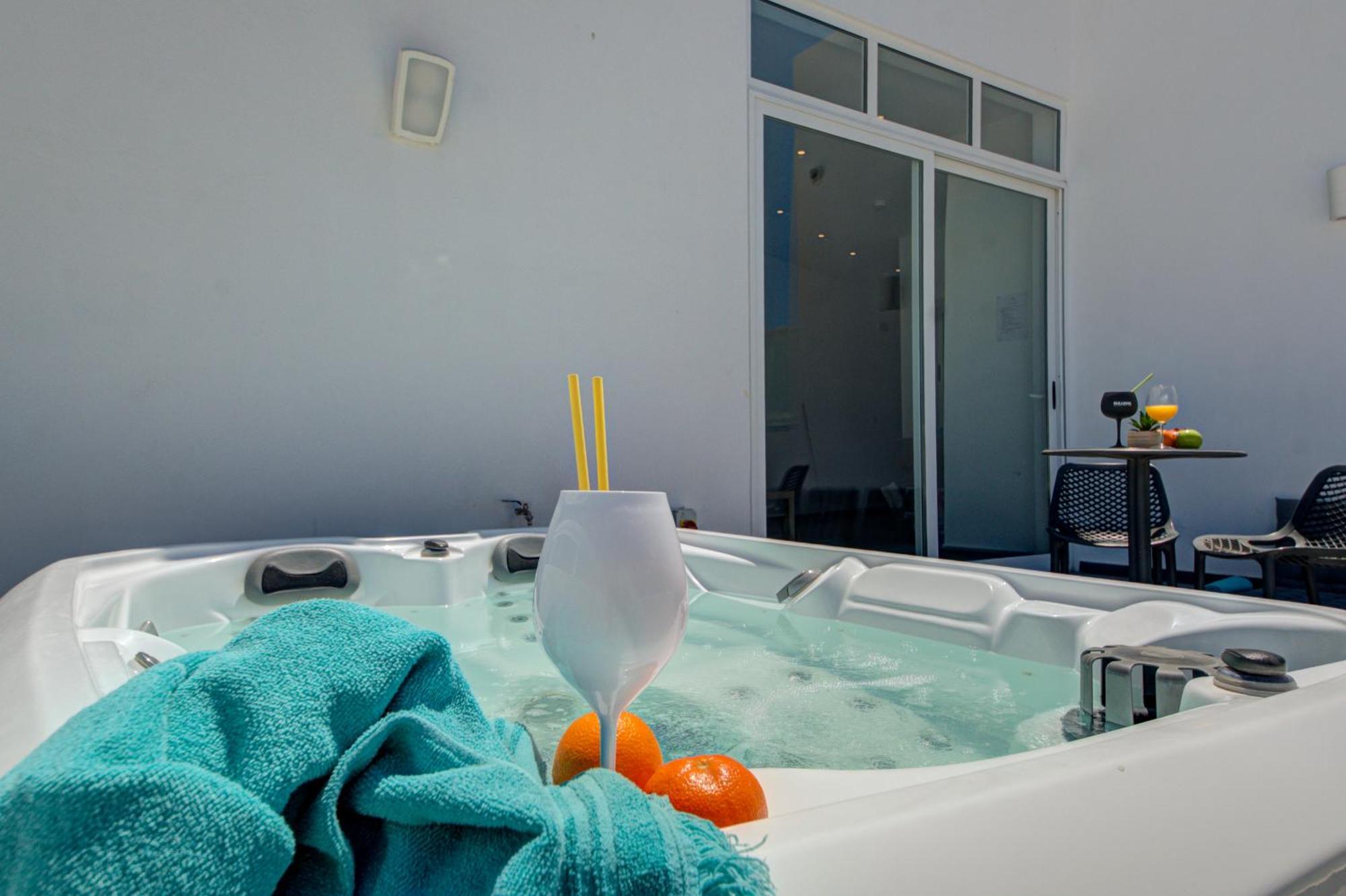 Marina Suites & Apartments - Self Catering - By Tritoni Hotels Gzira Dış mekan fotoğraf
